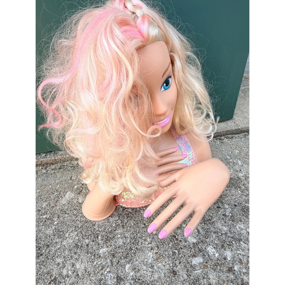 Mattel Barbie Styling Head Blonde‎ Pink Hair Manicure Hands Just Play 1821KF01